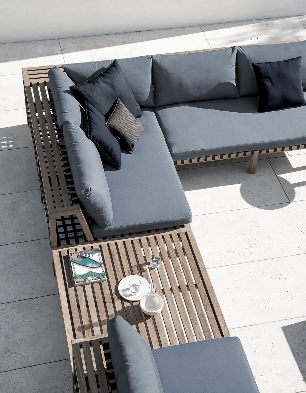 Network 28 Outdoor Coffee Table