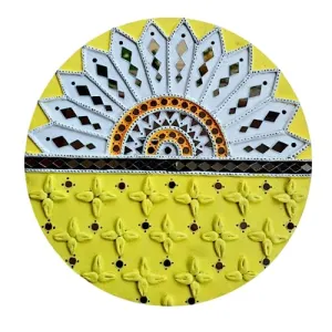 Radiant Sunflower: A Captivating Decorative Item Blending MDF, Mouldit Clay, Acrylic Paint, and Mirrors (10)